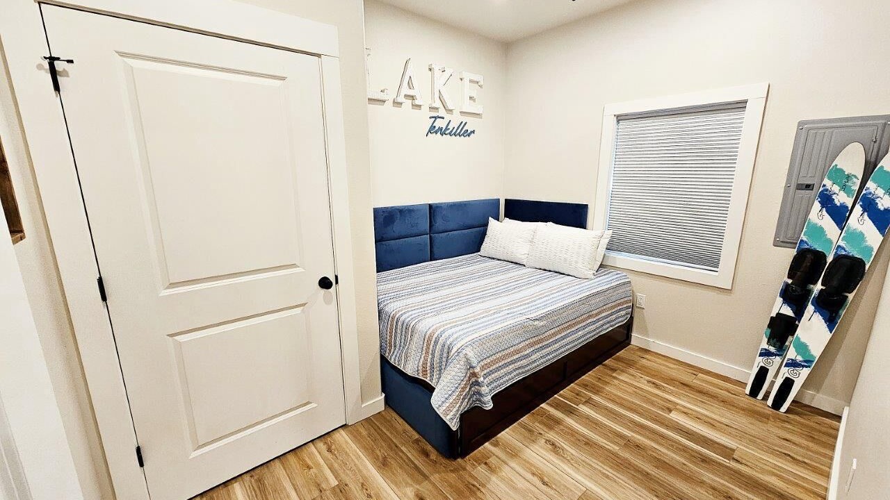 Photo of Bedroom in Pettit