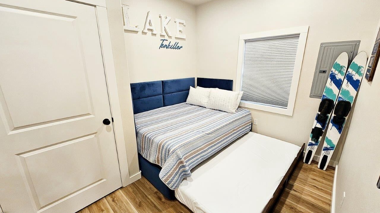 Photo of Bedroom in Pettit