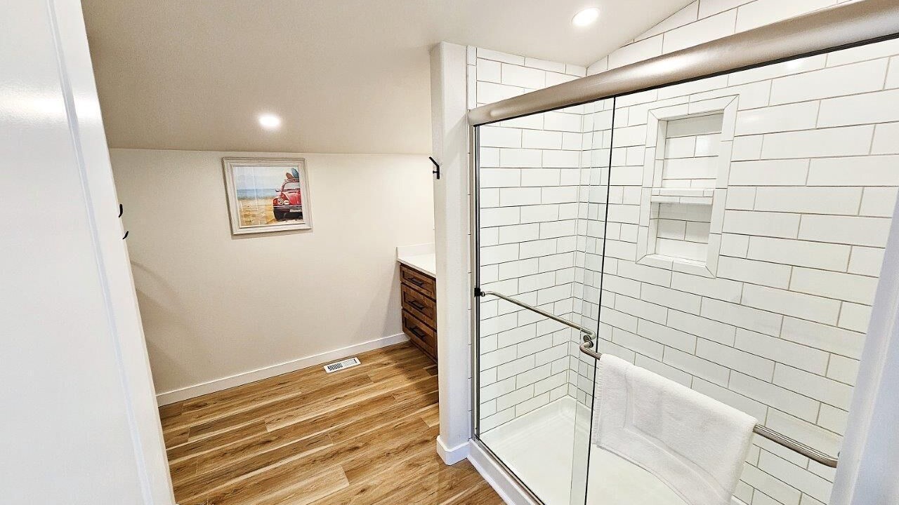 Photo of Bathroom in Pettit