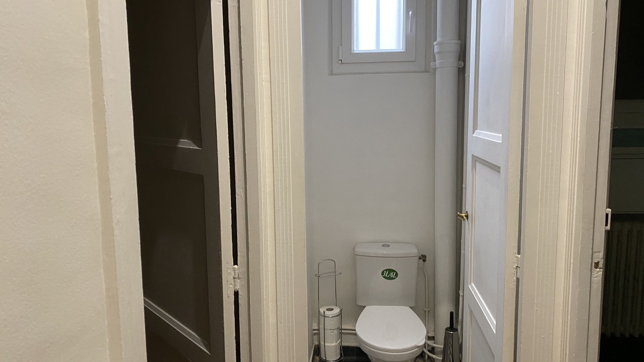 Photo of Bathroom in Les Lilas