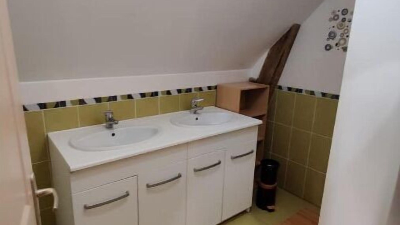 Photo of Bathroom in Laigne