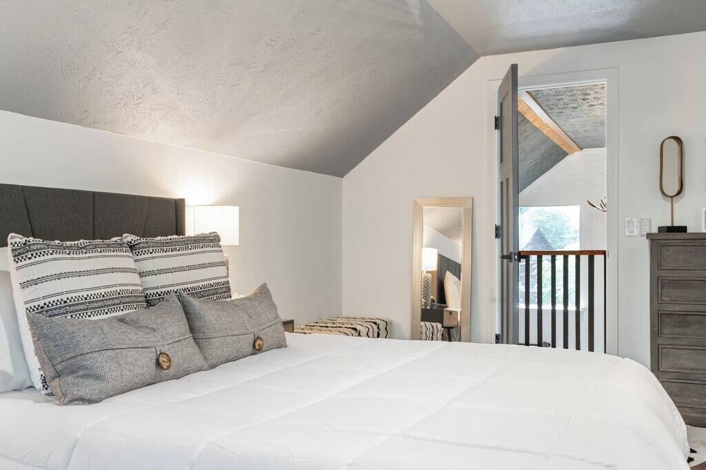 Photo of Bedroom in Eagle Mountain