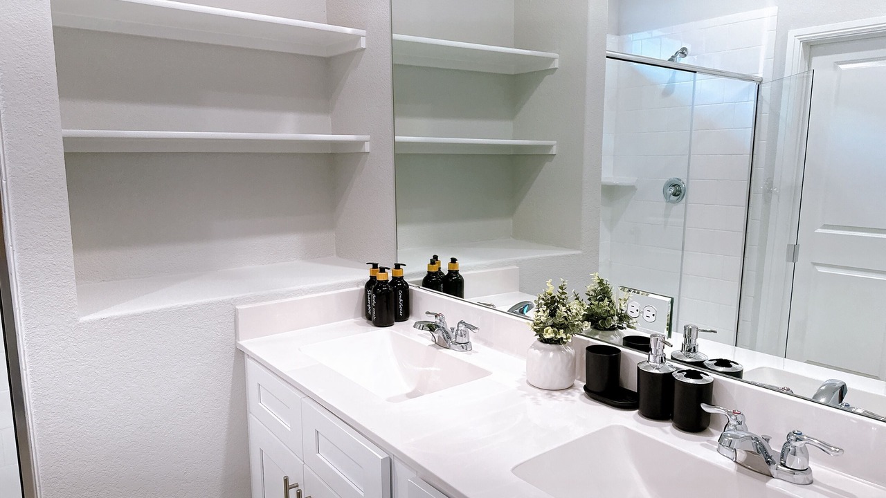 Photo of Bathroom in Crowley