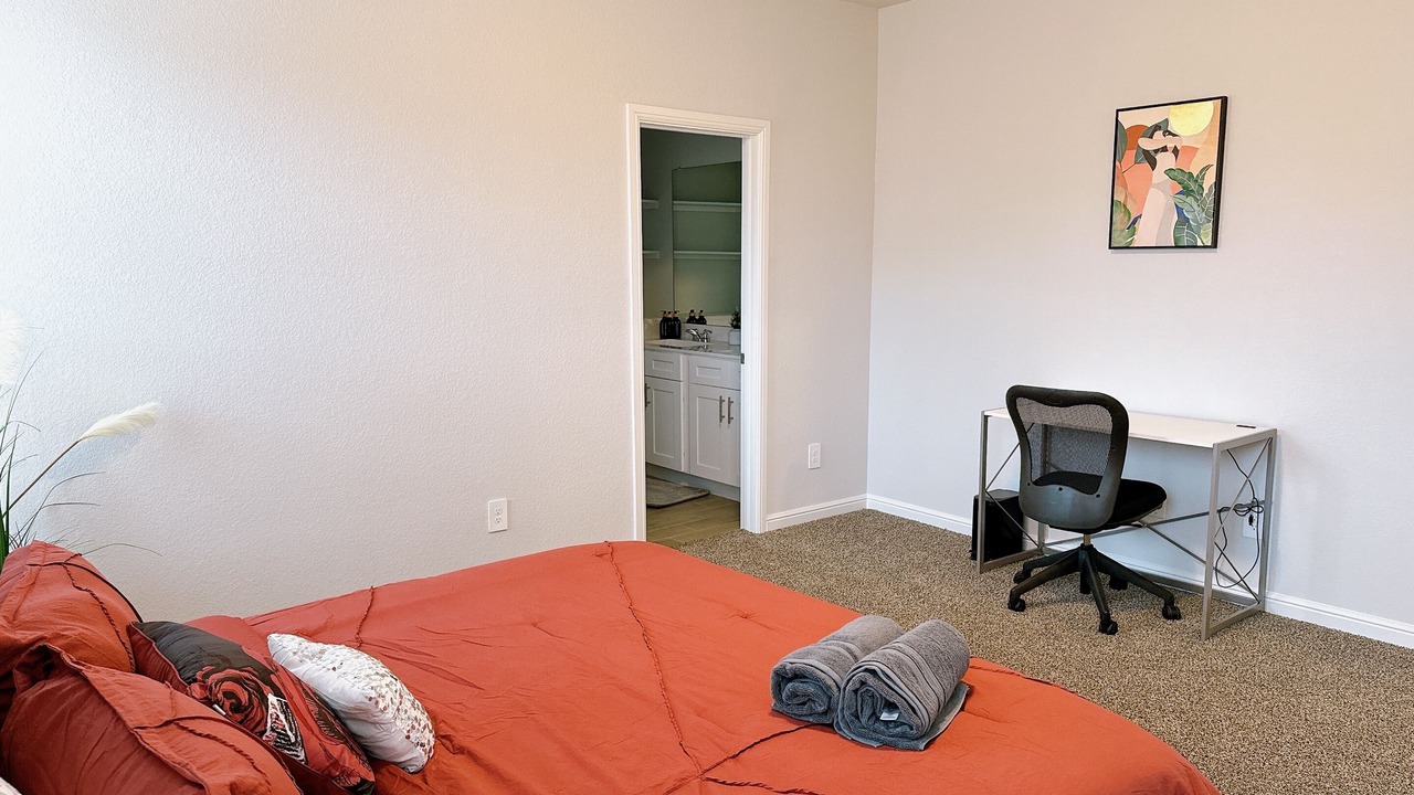 Photo of Bedroom in Crowley