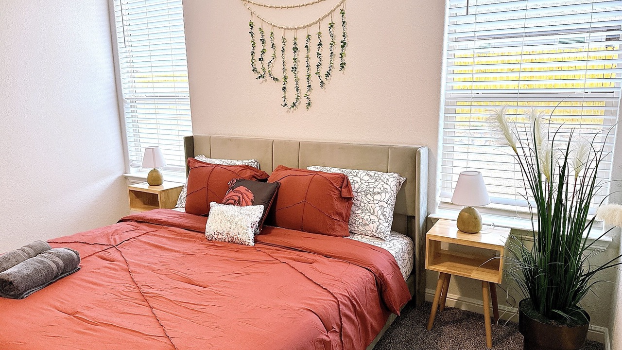Photo of Bedroom in Crowley