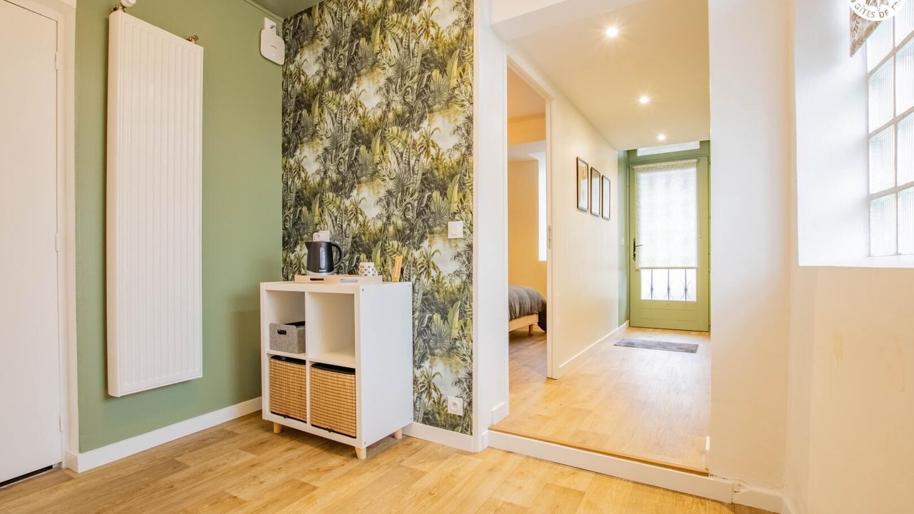 Photo of Others in Epertully