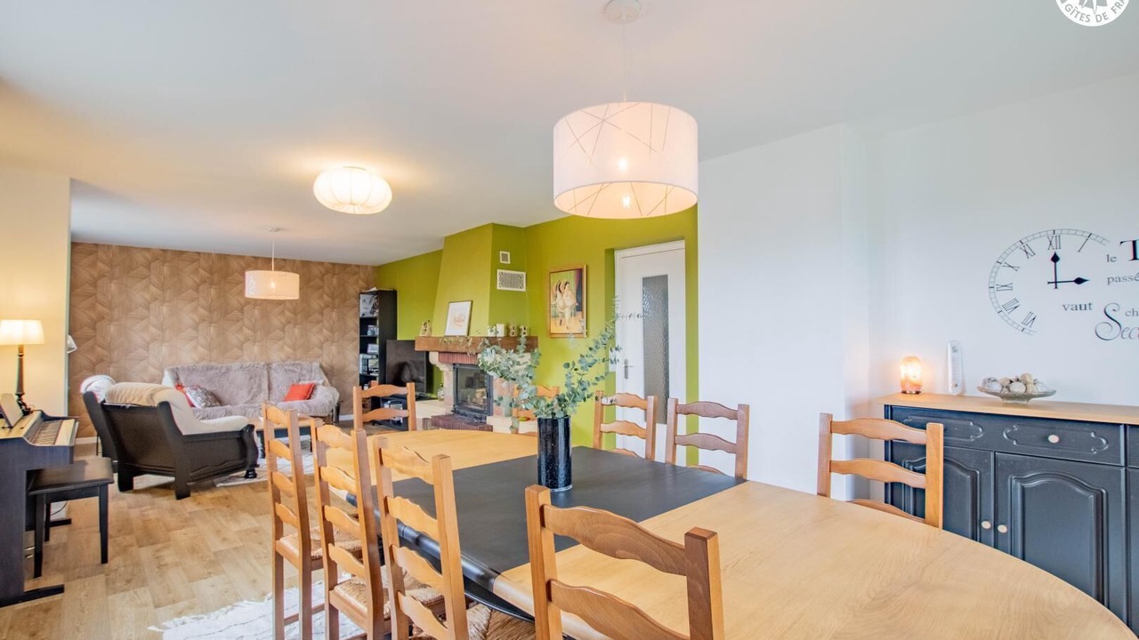 Photo of Others in Epertully