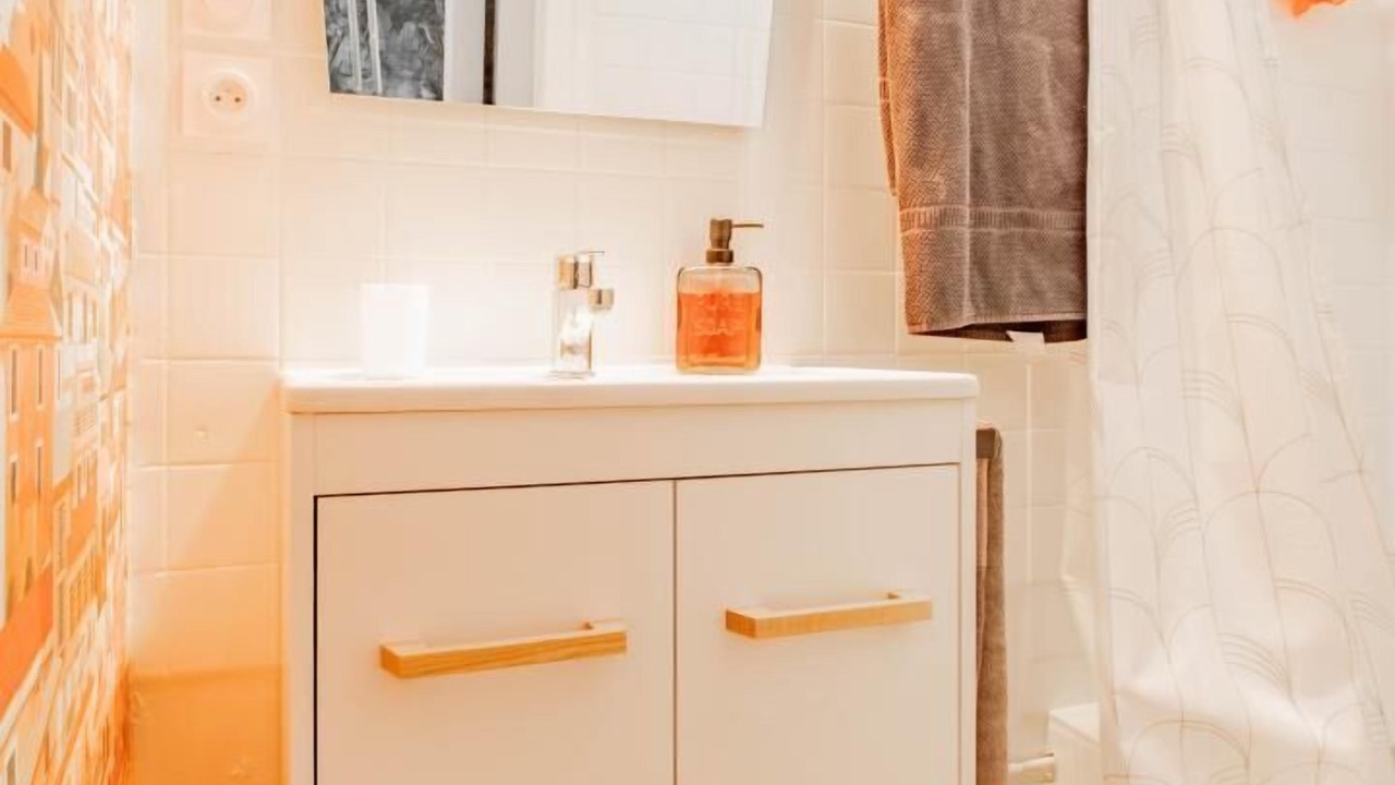 Photo of Bathroom in Epertully