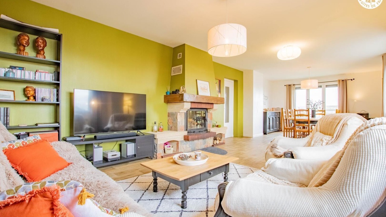 Photo of Livingroom in Epertully