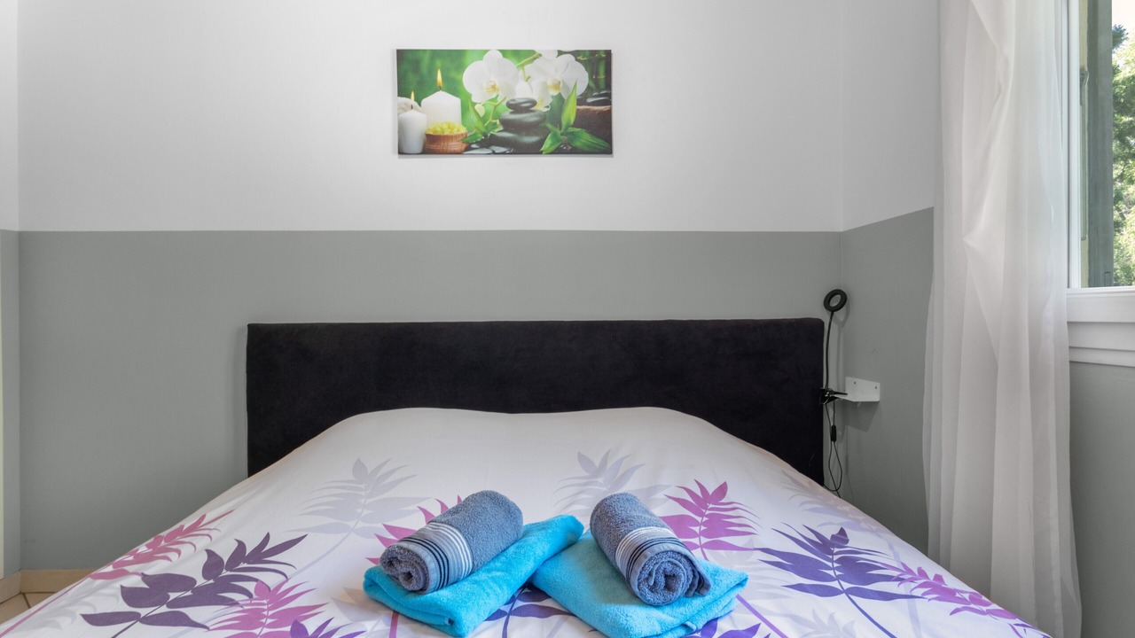 Photo of Bedroom in Reynes