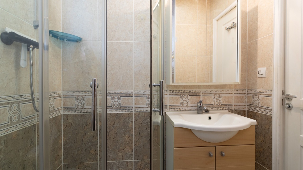 Photo of Bathroom in Reynes