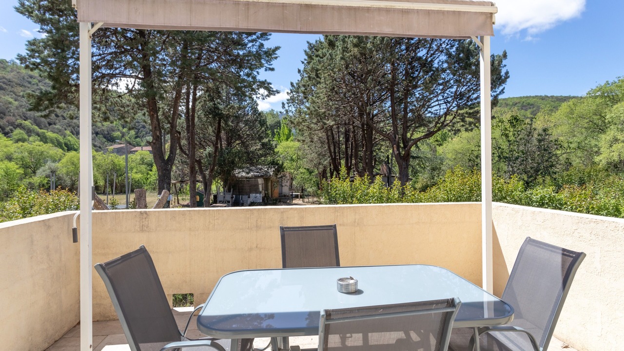 Photo of Outdoor in Reynes