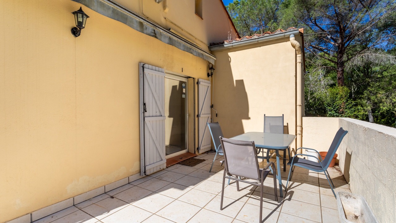 Photo of Outdoor in Reynes