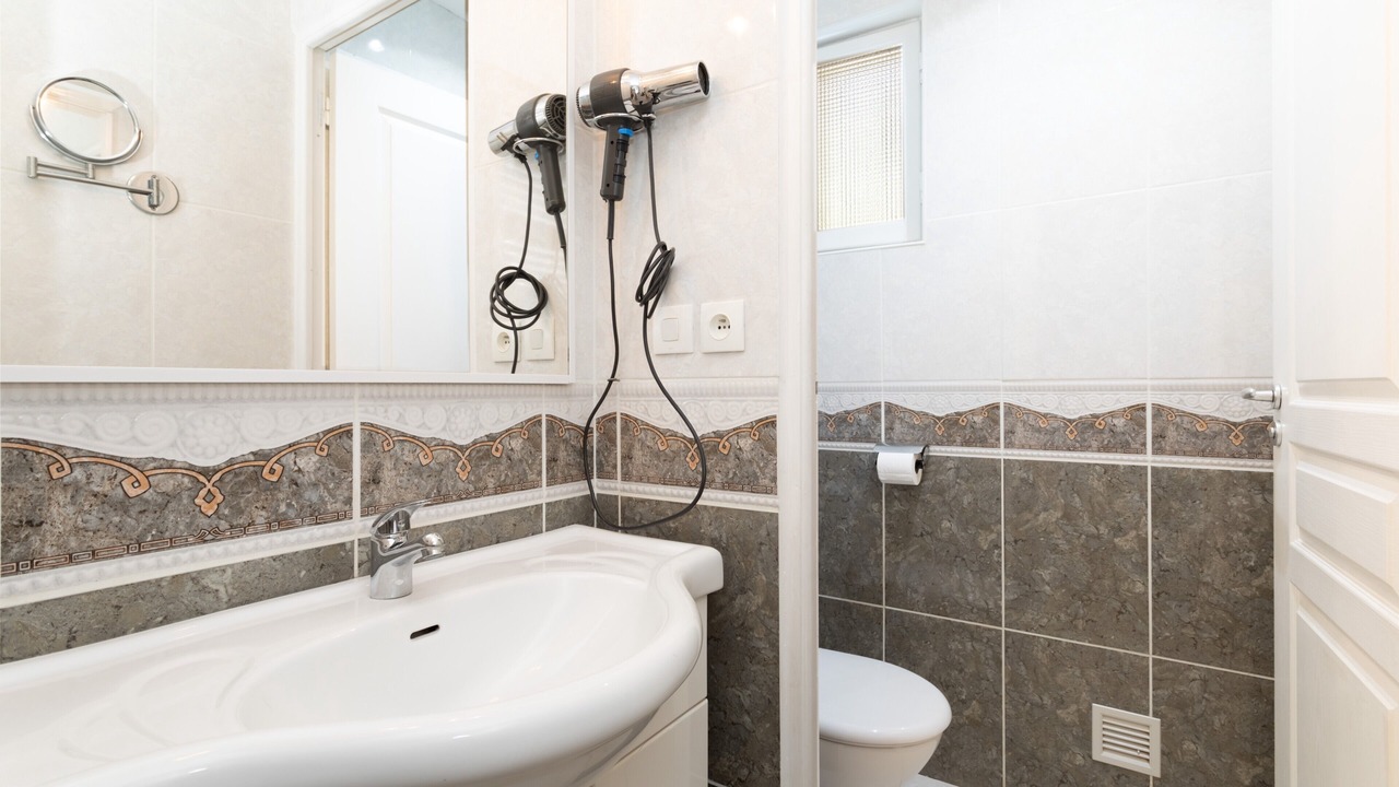 Photo of Bathroom in Reynes