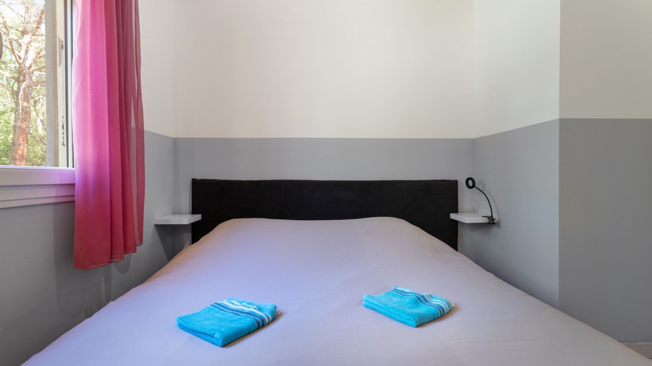 Photo of Bedroom in Reynes