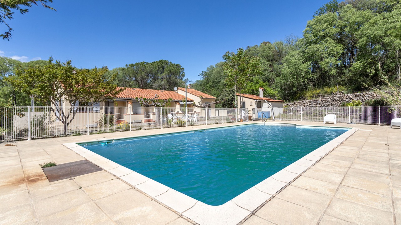 Photo of Outdoor in Reynes