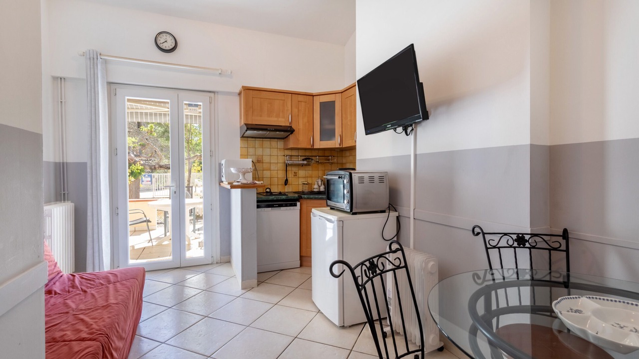 Photo of Others in Reynes