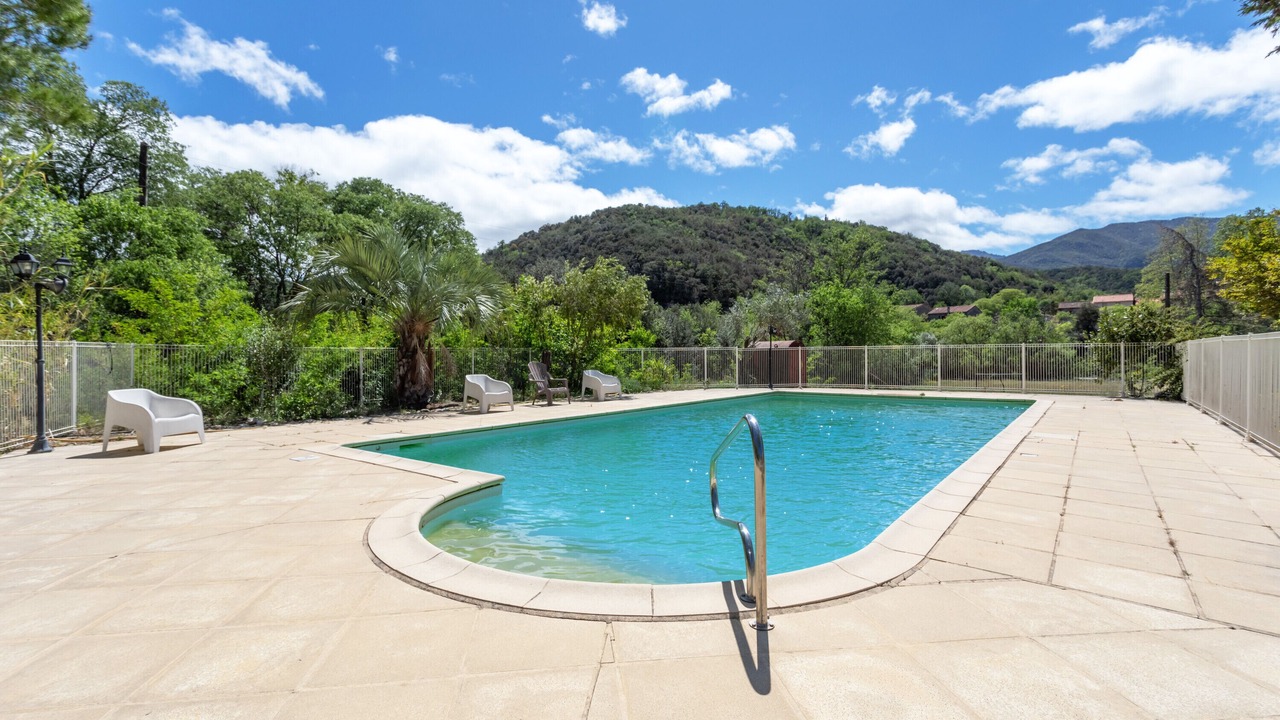 Photo of Outdoor in Reynes