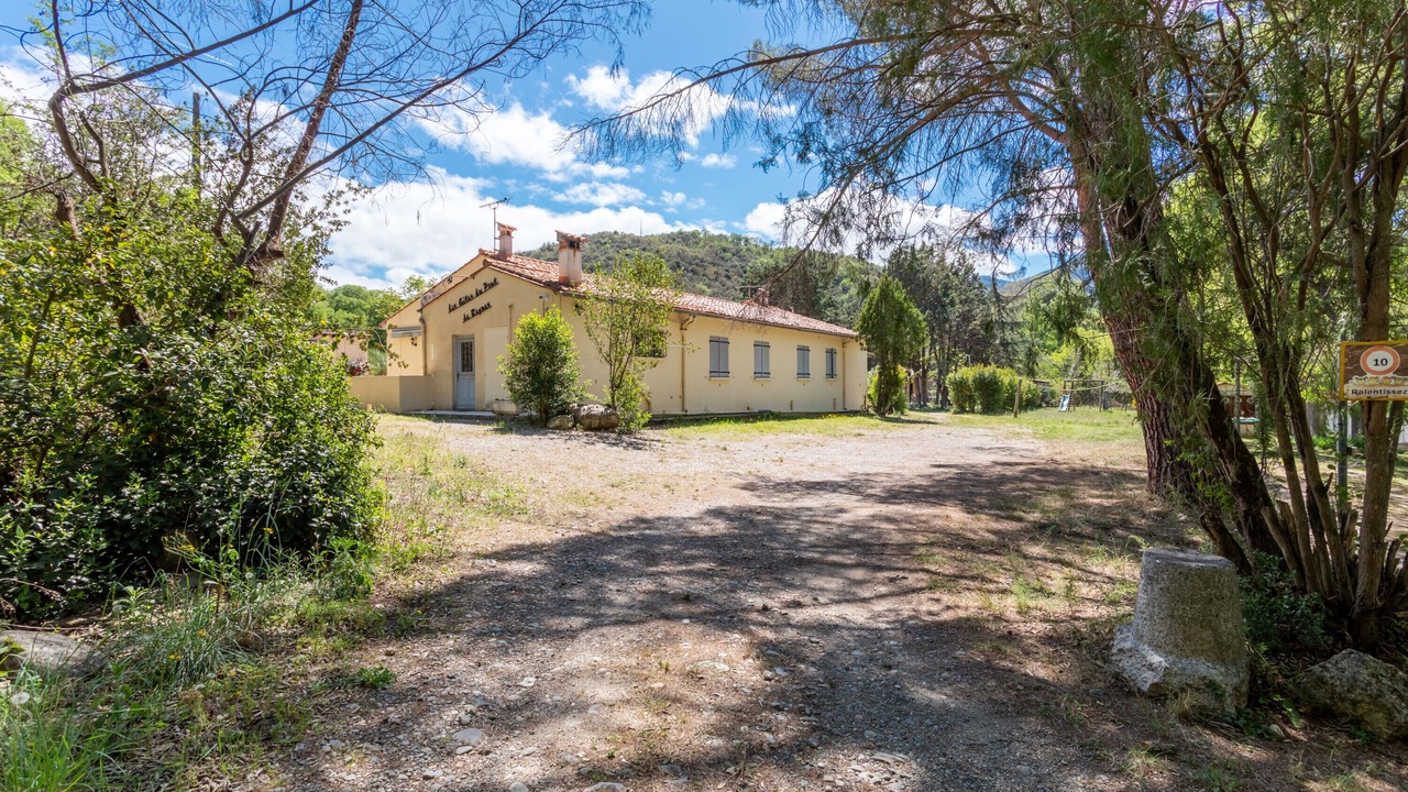 Photo of Outdoor in Reynes