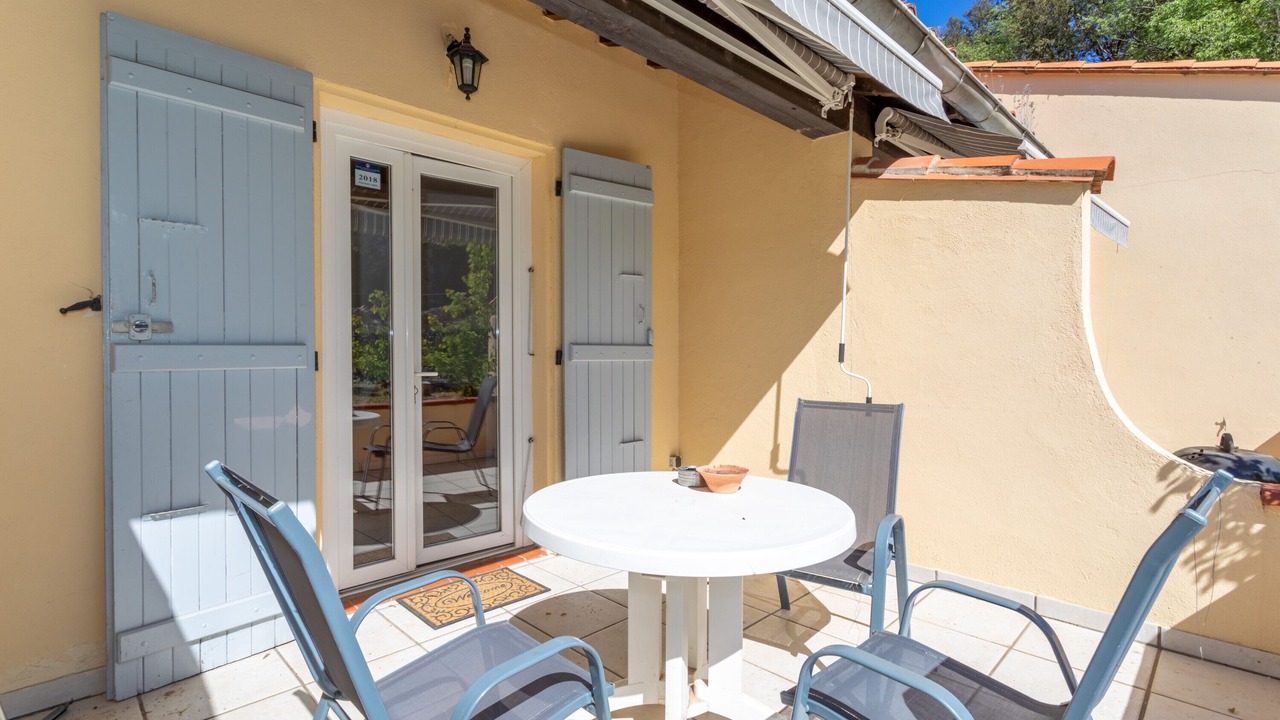 Photo of Outdoor in Reynes