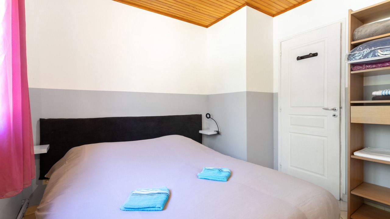 Photo of Bedroom in Reynes