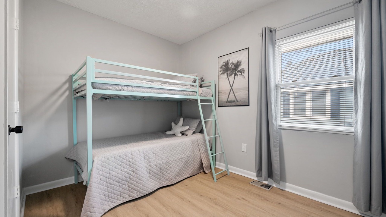 Photo of Bedroom in Buckroe Beach