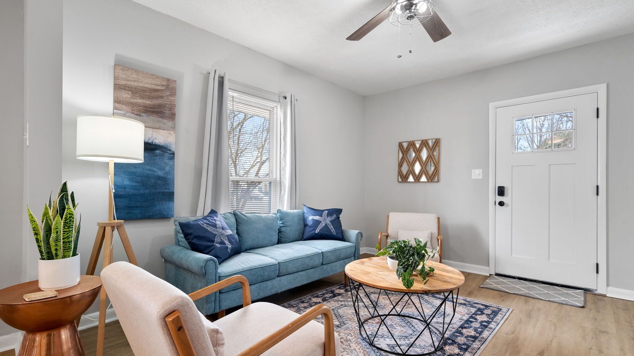 Photo of Livingroom in Buckroe Beach