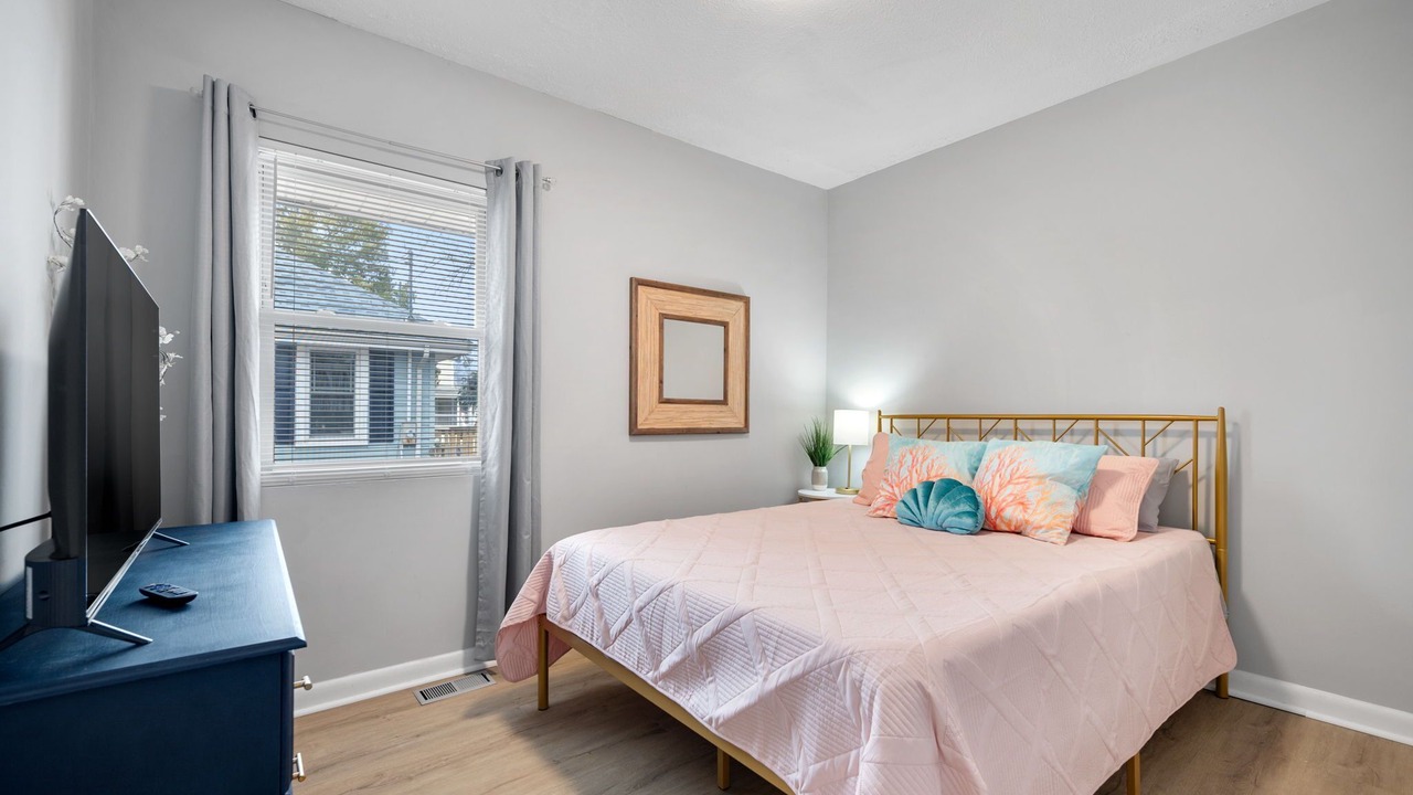 Photo of Bedroom in Buckroe Beach