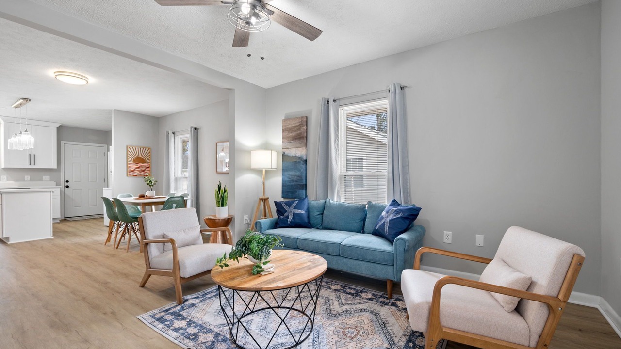 Photo of Livingroom in Buckroe Beach