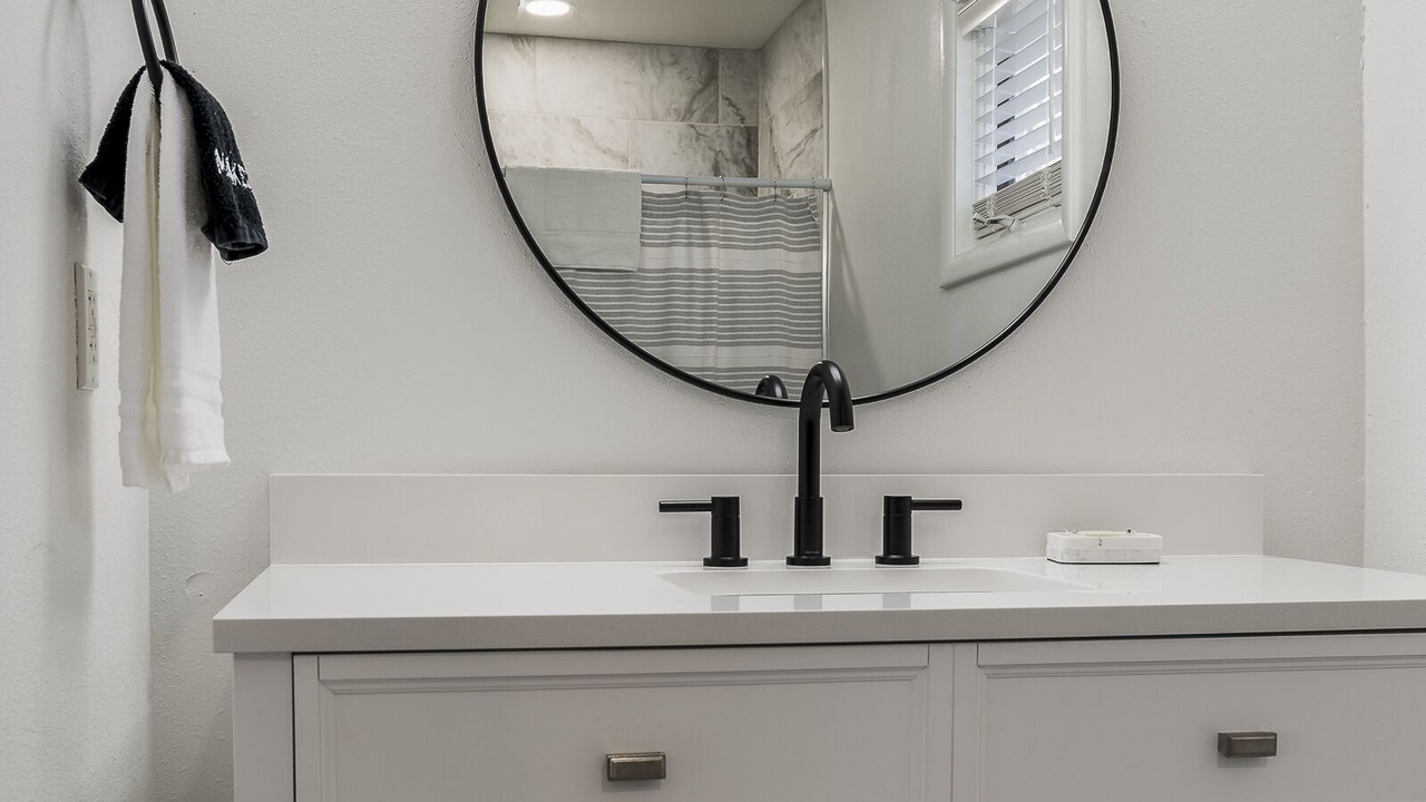 Photo of Bathroom in Garfield