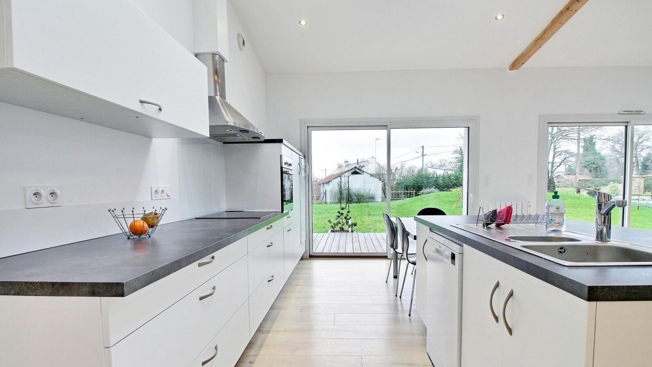 Photo of Kitchen in Peaule