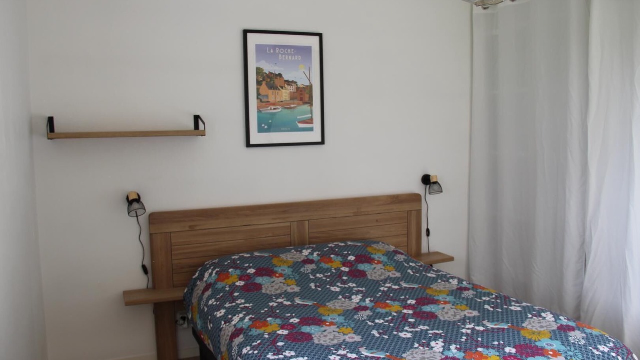 Photo of Bedroom in Peaule