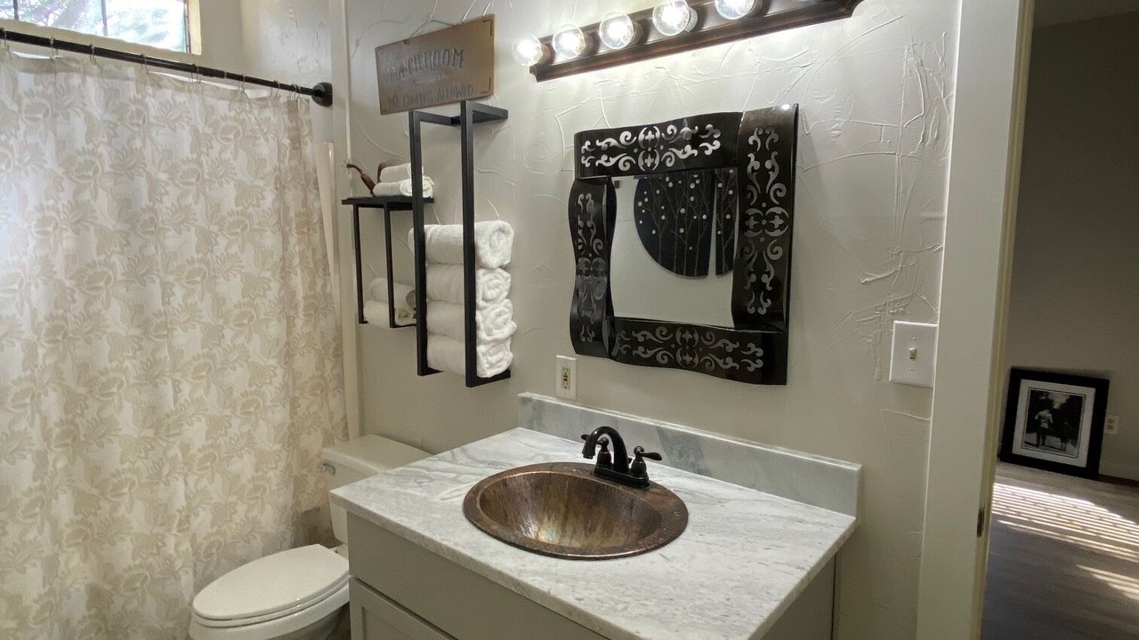 Photo of Bathroom in Palo Pinto County