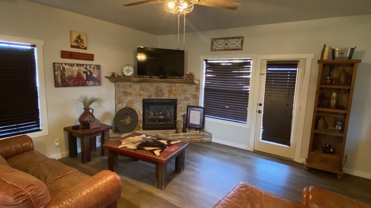 Photo of Livingroom in Palo Pinto County