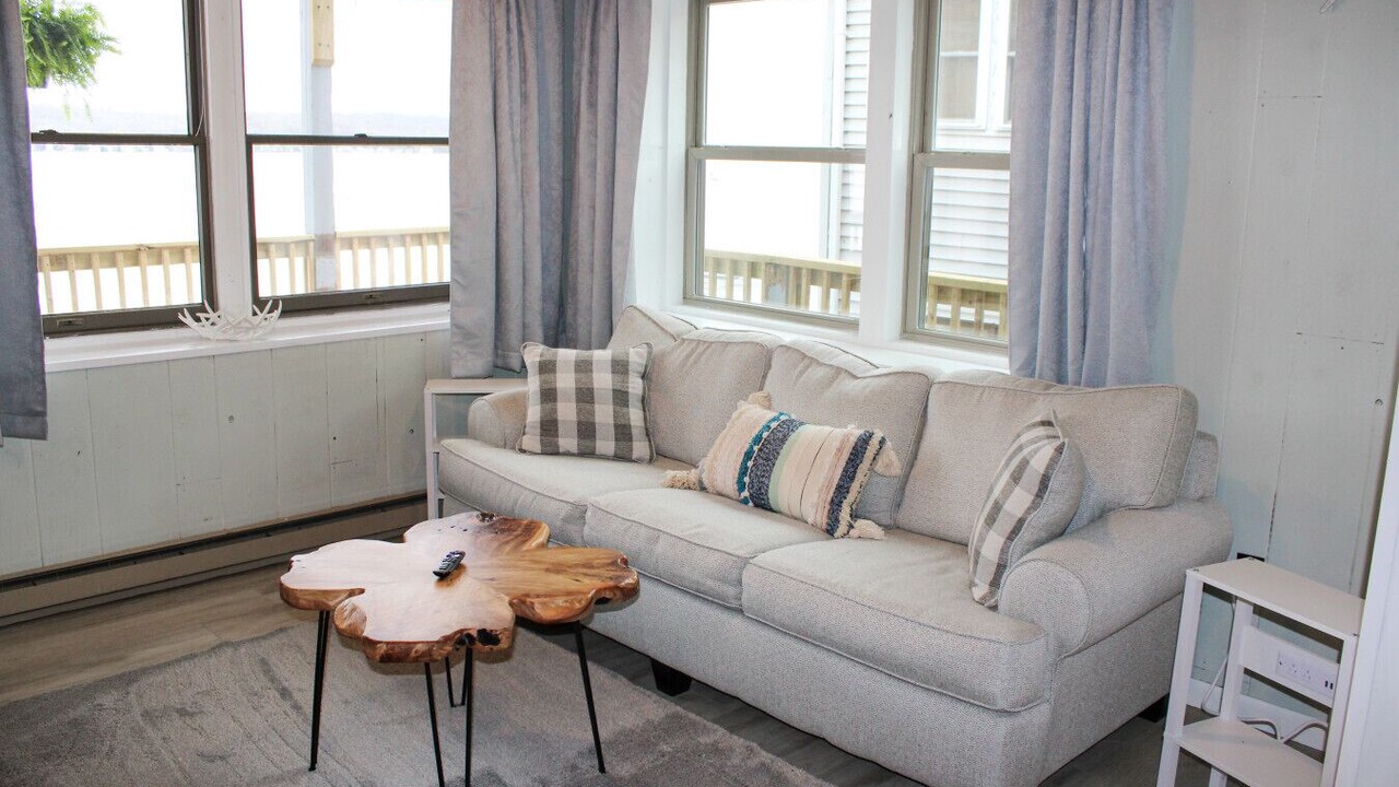Photo of Livingroom in Geneseo