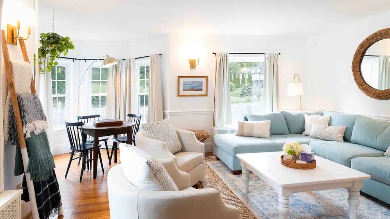 Photo of Livingroom in Glen Cove