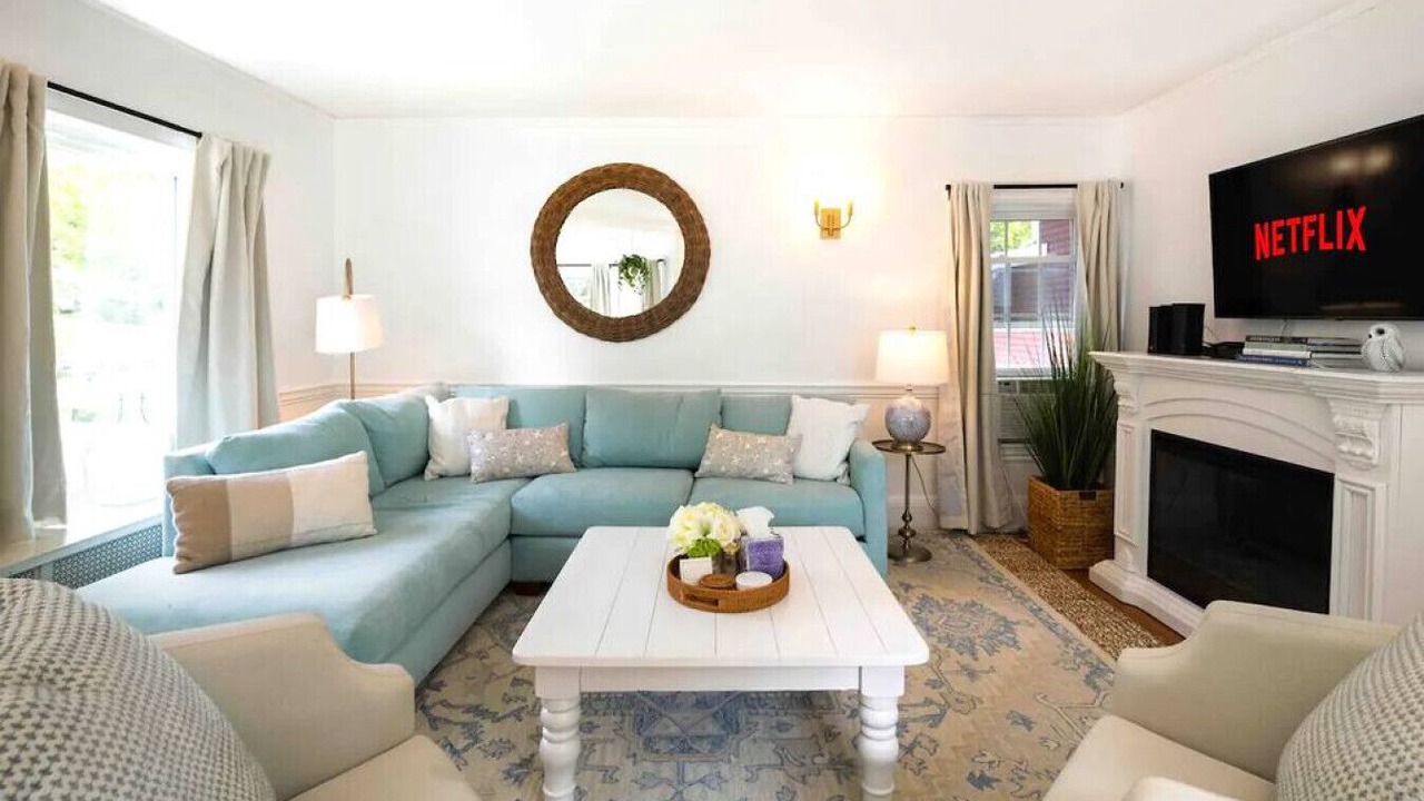 Photo of Livingroom in Glen Cove