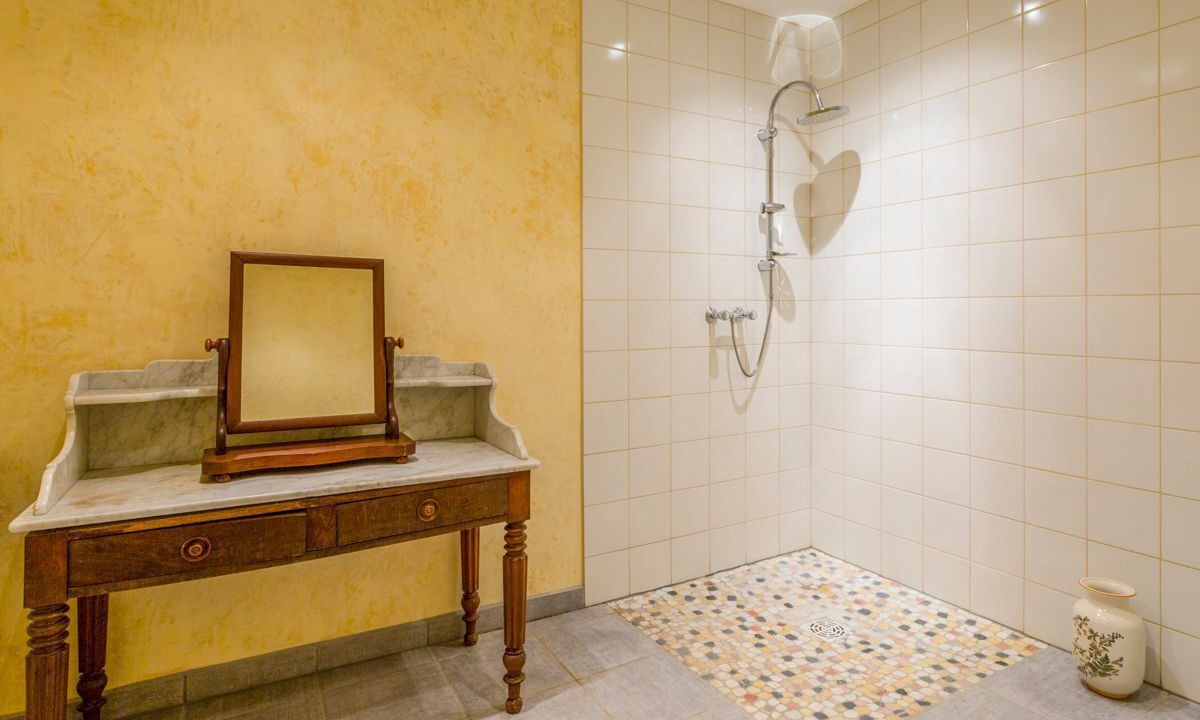 Photo of Others in Belluire