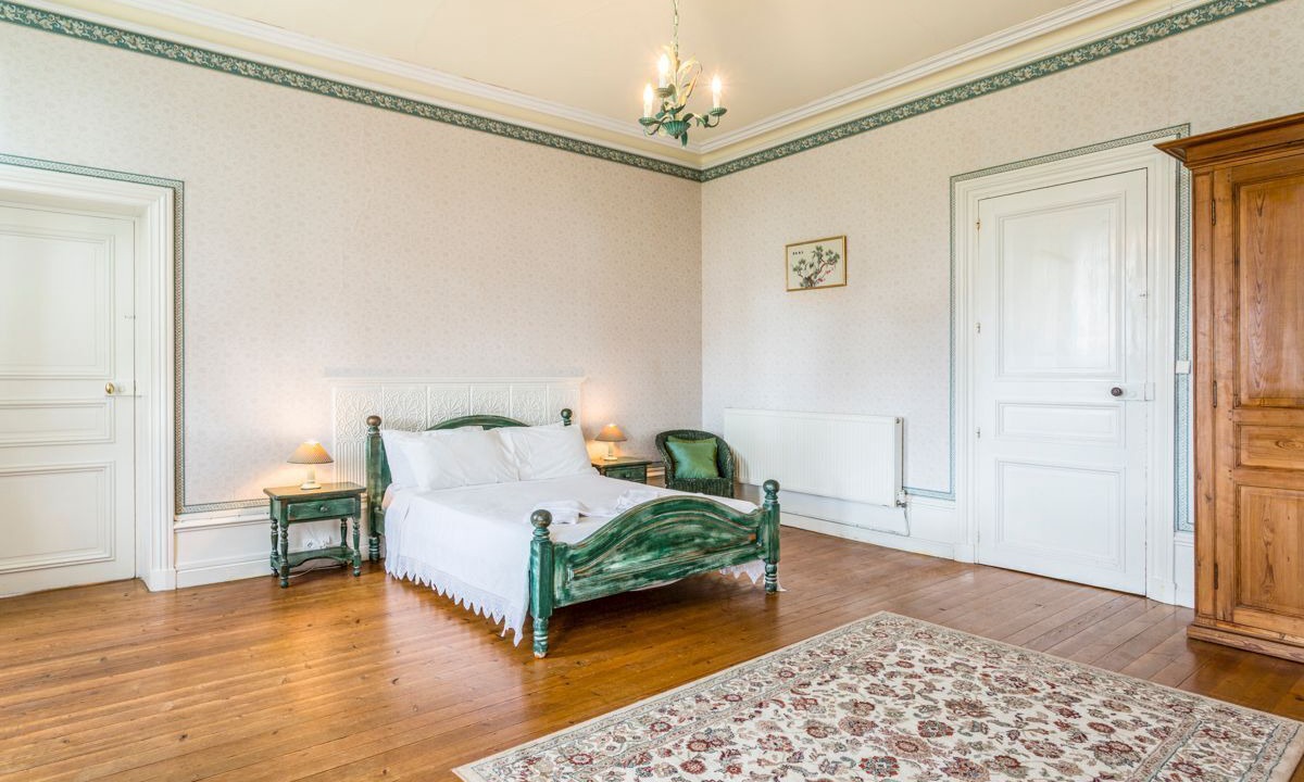 Photo of Others in Belluire