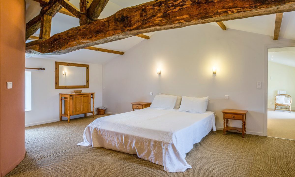 Photo of Others in Belluire