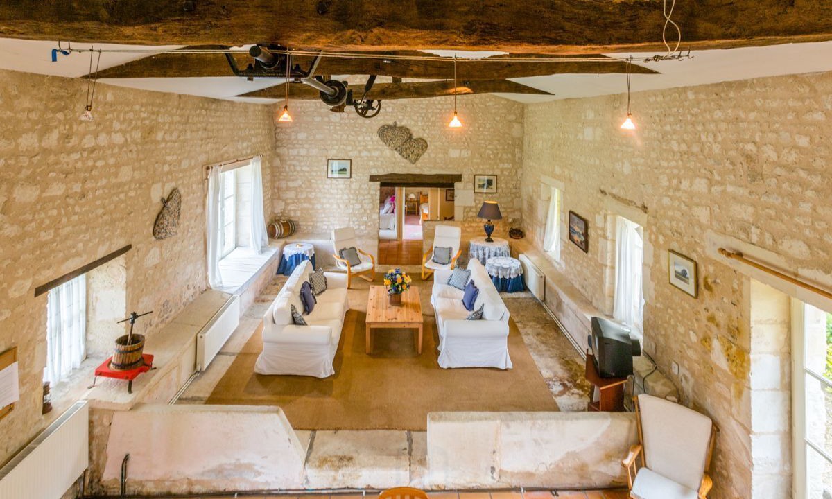 Photo of Others in Belluire