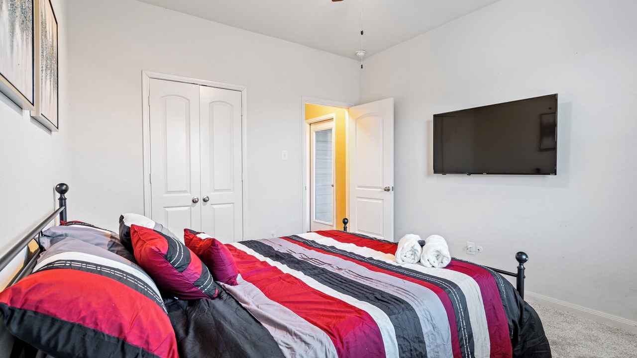Photo of Bedroom in Crowley