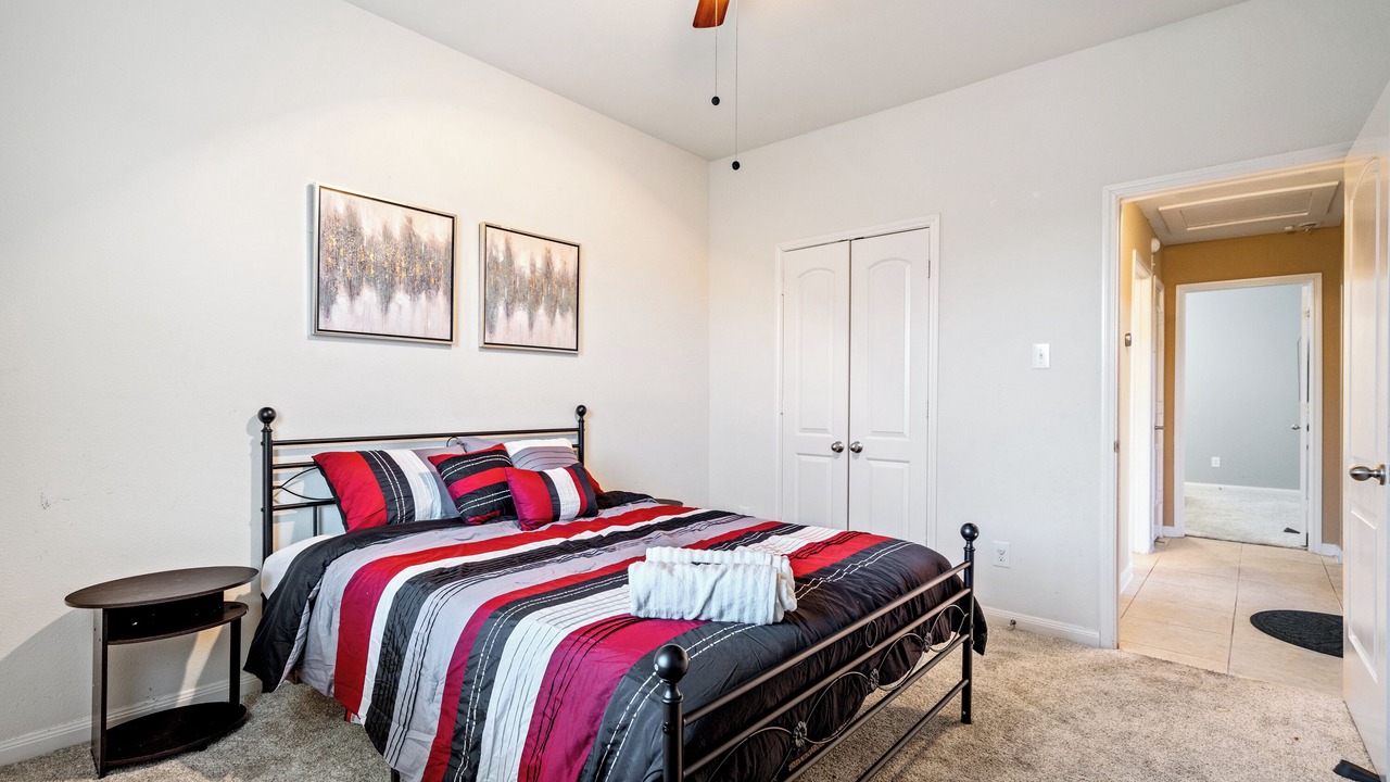 Photo of Bedroom in Crowley