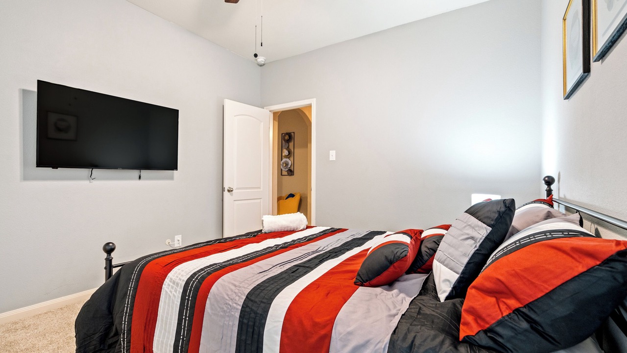 Photo of Bedroom in Crowley