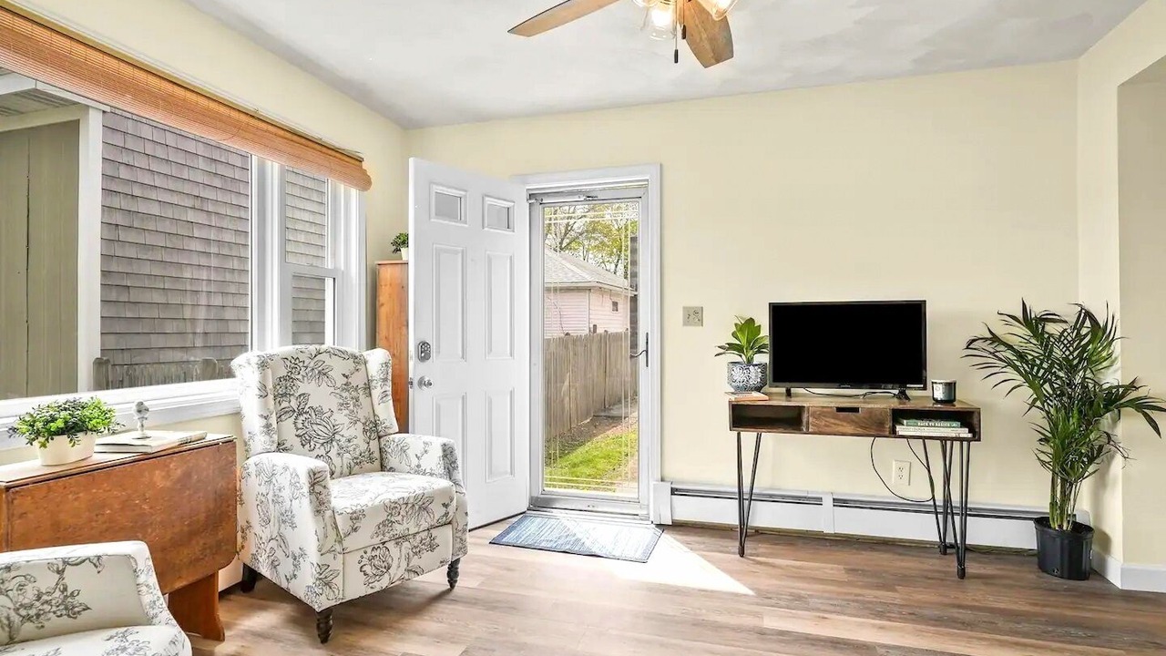 Photo of Livingroom in Barrington