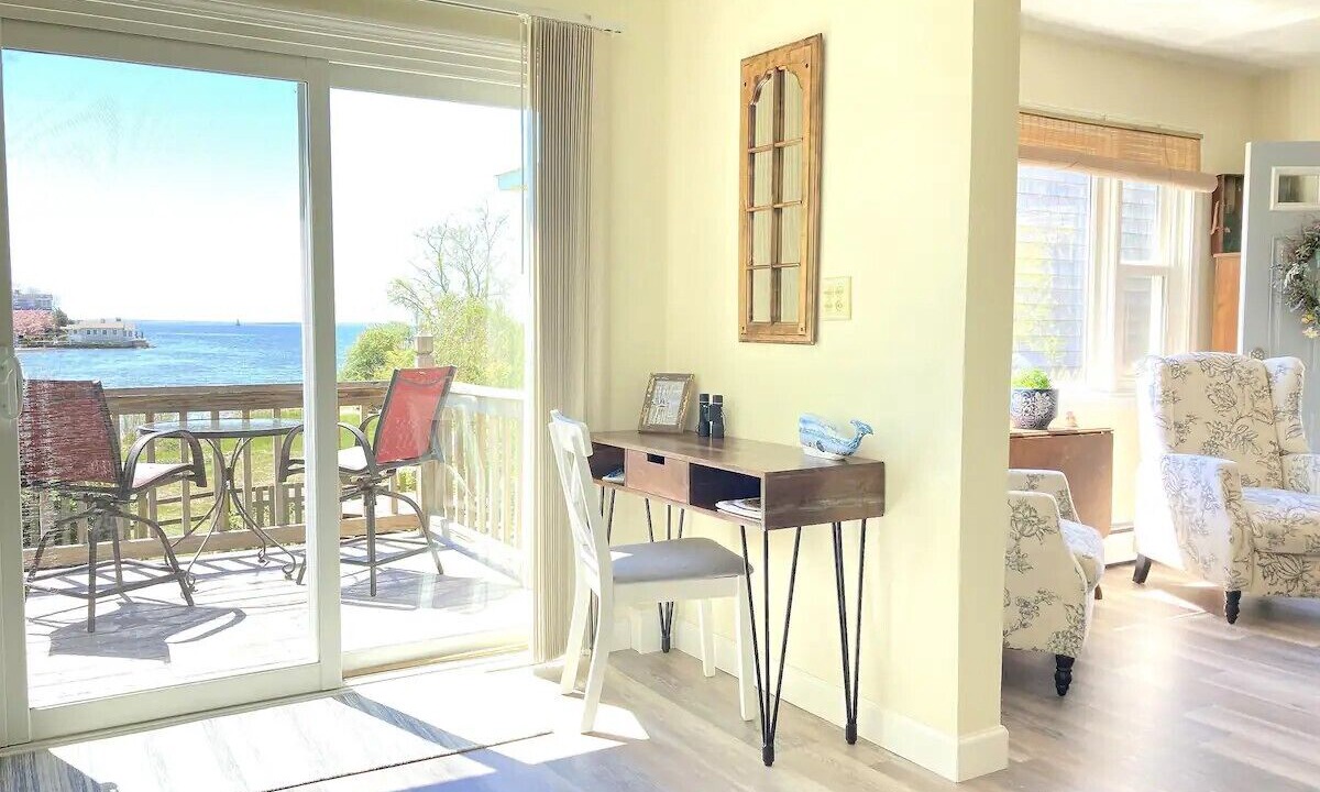 Photo of Livingroom in Barrington