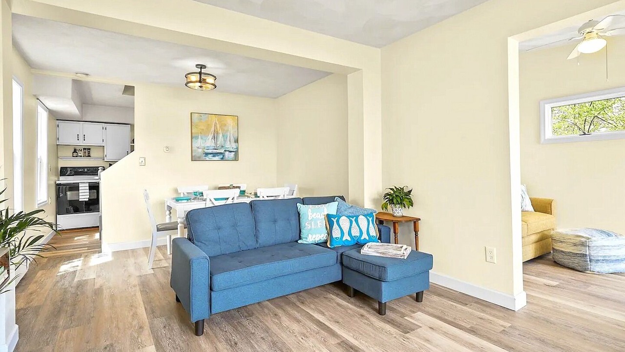 Photo of Livingroom in Barrington