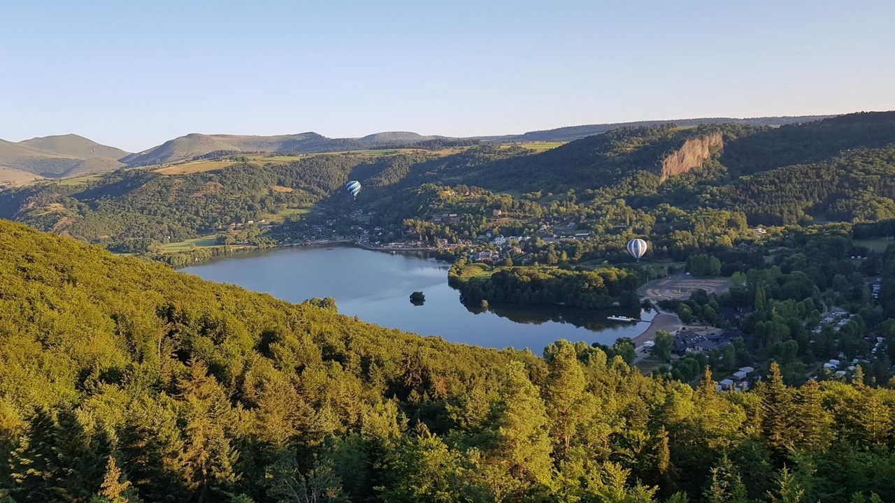 Photo of Others in Chambon-sur-Lac