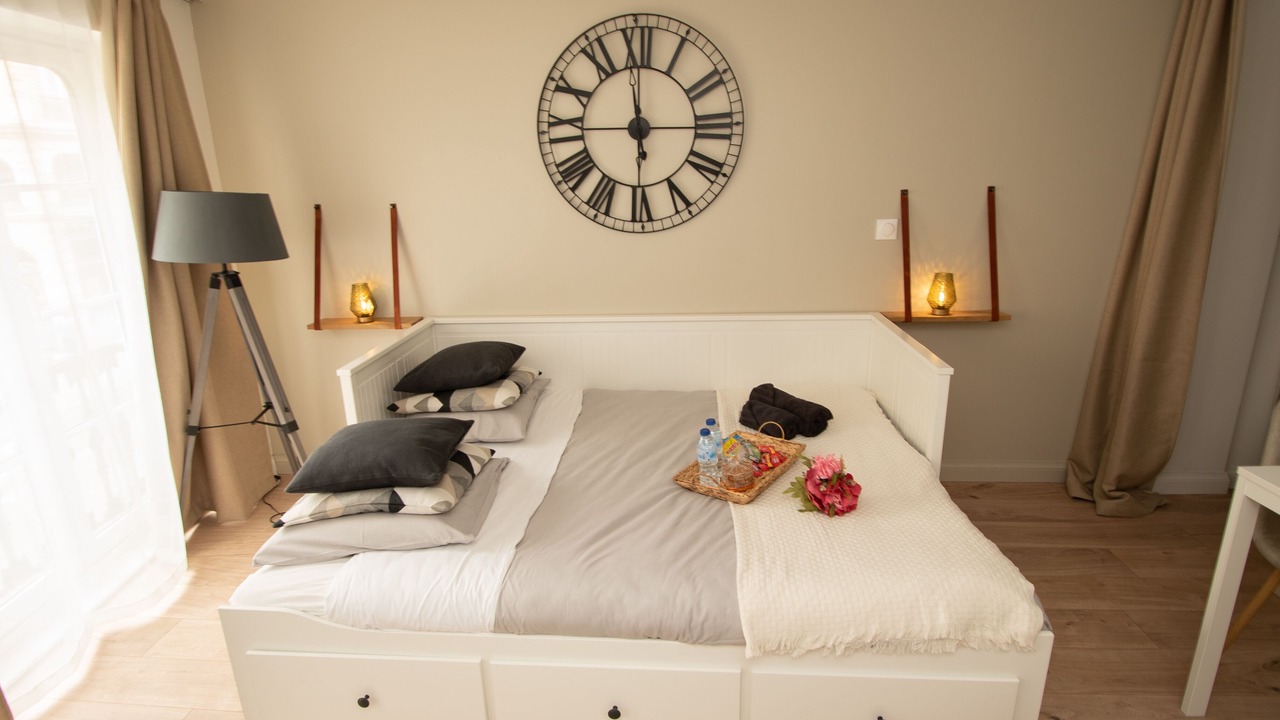 Photo of Bedroom in Rouen City Centre