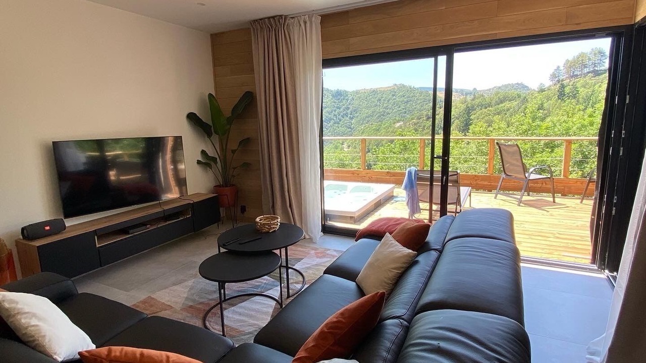 Photo of Livingroom in Fraissinet-de-Lozere